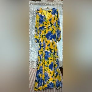 Lulus size small brand new beautiful dress